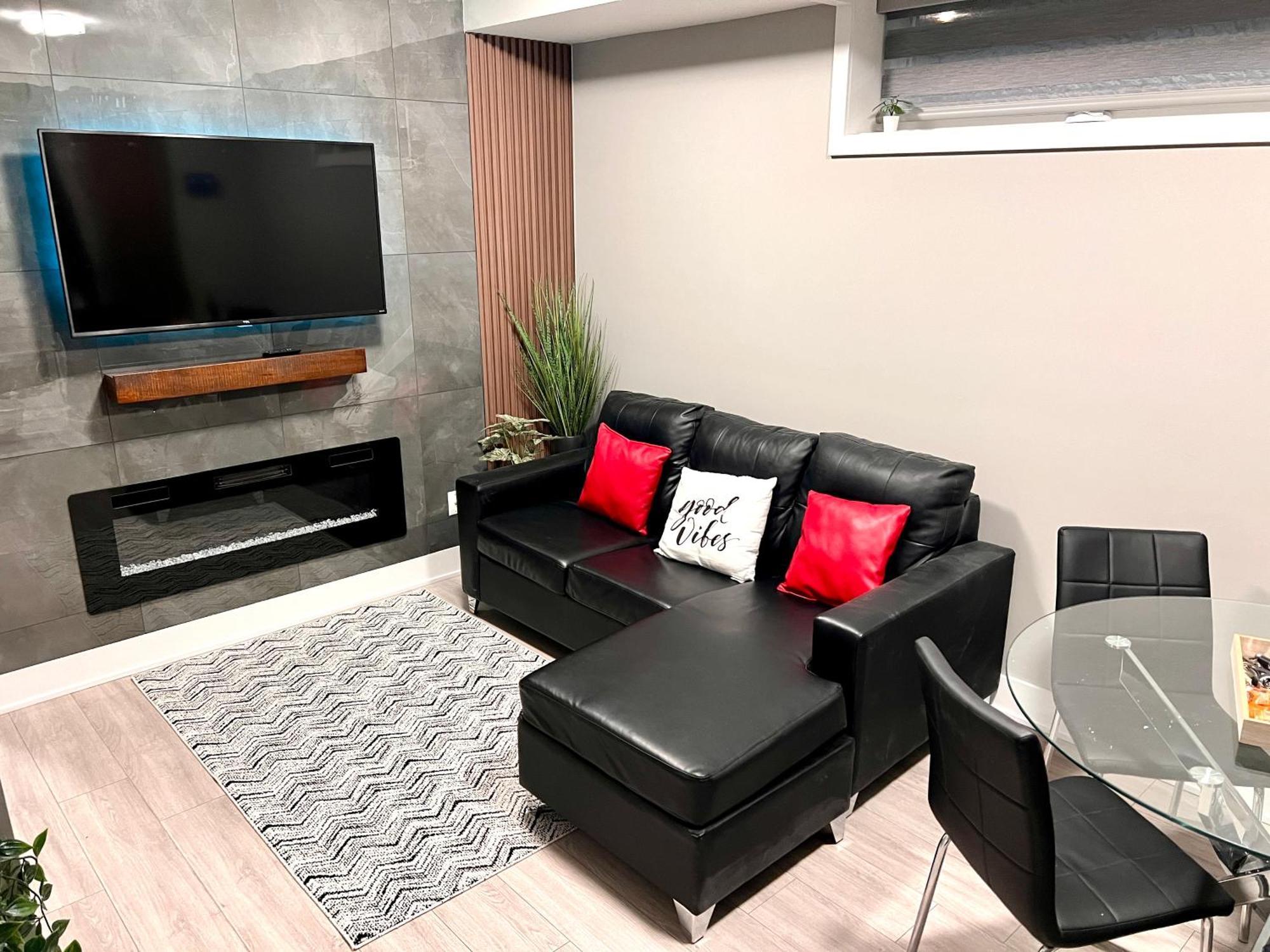 Niagara Getaway Across Fallsview Экстерьер фото